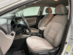 Used 2019  Hyundai Elantra 4d Sedan SE Auto at Ideal Cars Llc near Mesa&comma; AZ