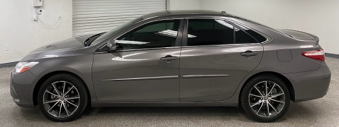 Used 2017  Toyota Camry 4d Sedan XLE at Ideal Cars Llc near Mesa&comma; AZ