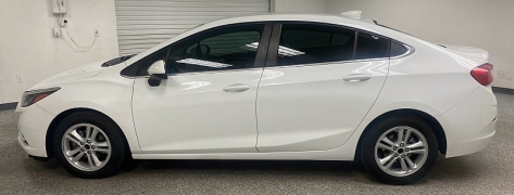 Used 2018  Chevrolet Cruze 4d Sedan LT Auto at Ideal Cars Llc near Mesa&comma; AZ