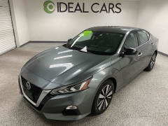 Used 2021  Nissan Altima 2&period;5 SV Sedan at Ideal Cars Llc near Mesa&comma; AZ