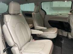 Used 2017  Chrysler Pacifica 4d Wagon Limited at Ideal Cars Llc near Mesa&comma; AZ