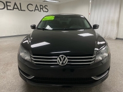 Used 2013  Volkswagen Passat 4d Sedan SE Auto&sol;PZEV at Ideal Cars Llc near Mesa&comma; AZ