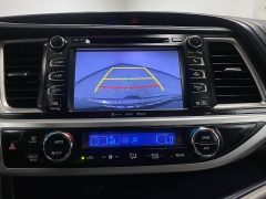 Used 2016  Toyota Highlander 4d SUV AWD Limited Platinum at Ideal Cars Llc near Mesa&comma; AZ