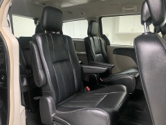 Used 2016  Chrysler Town & Country 4d Wagon Touring at Ideal Cars Llc near Mesa&comma; AZ