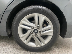 Used 2020  Hyundai Elantra 4d Sedan SEL at Ideal Cars Llc near Mesa&comma; AZ