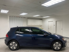 Used 2016  Volkswagen e-Golf 4d Hatchback SE at Ideal Cars Llc near Mesa&comma; AZ