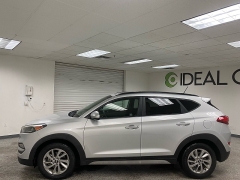 Used 2017  Hyundai Tucson 4d SUV AWD SE at Ideal Cars Llc near Mesa&comma; AZ