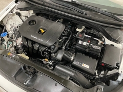 Used 2017  Hyundai Elantra 4d Sedan SE Auto at Ideal Cars Llc near Mesa&comma; AZ