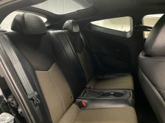 Used 2016  Hyundai Veloster 3d Coupe Auto at Ideal Cars Llc near Mesa&comma; AZ