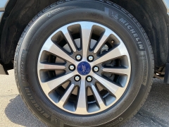Used 2017  Ford Expedition 4d SUV 4WD XLT at Ideal Cars Llc near Mesa&comma; AZ