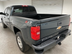 Used 2018  Chevrolet Silverado 1500 4WD Crew Cab LT Z71 at Ideal Cars Llc near Mesa&comma; AZ