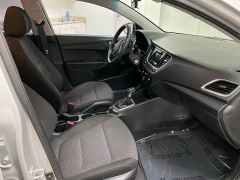 Used 2019  Hyundai Accent 4d Sedan SE Auto at Ideal Cars Llc near Mesa&comma; AZ