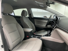 Used 2017  Hyundai Elantra 4d Sedan SE Auto at Ideal Cars Llc near Mesa, AZ