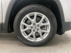 Used 2014  Jeep Cherokee 4d SUV FWD Latitude at Ideal Cars Llc near Mesa&comma; AZ