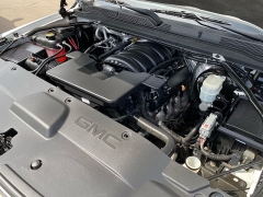 Used 2016  GMC Yukon XL 4d SUV 4WD Denali at Ideal Cars Llc near Mesa&comma; AZ