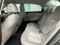 Used 2017  Hyundai Sonata Plug-In Hybrid 4d Sedan at Ideal Cars Llc near Mesa&comma; AZ