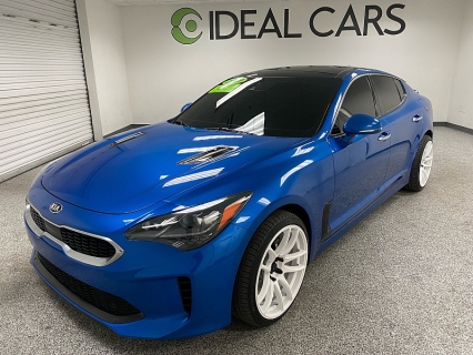 2019 Kia Stinger Premium's photo