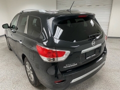 Used 2015  Nissan Pathfinder 4d SUV 4WD SV at Ideal Cars Llc near Mesa&comma; AZ