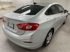 Used 2017  Chevrolet Cruze 4d Sedan LS Auto at Ideal Cars Llc near Mesa&comma; AZ