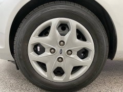 Used 2013  Ford Fiesta 4d Hatchback SE at Ideal Cars Llc near Mesa&comma; AZ