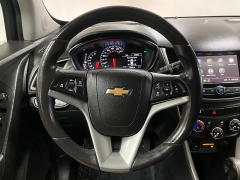 Used 2019  Chevrolet Trax 4d SUV AWD LT at Ideal Cars Llc near Mesa&comma; AZ