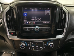 Used 2021  Chevrolet Traverse FWD 4dr LS w&sol;1LS at Ideal Cars Llc near Mesa&comma; AZ