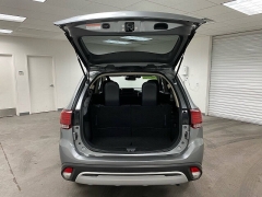 Used 2020 Mitsubishi Outlander 4d SUV AWC ES at Ideal Cars Llc near Mesa, AZ