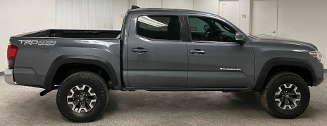 Used 2018  Toyota Tacoma 4WD Double Cab TRD Off-Road Auto at Ideal Cars Llc near Mesa&comma; AZ