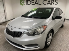  2015 Kia Forte 4d Sedan LX Auto at Ideal Cars Llc near Mesa&comma; AZ