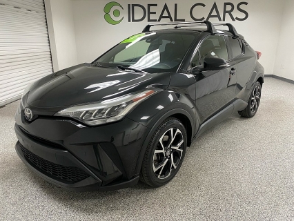 2020 Toyota C-HR XLE's photo