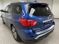 Used 2020  Nissan Pathfinder 4d SUV FWD S at Ideal Cars Llc near Mesa&comma; AZ