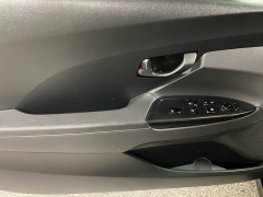 Used 2019  Hyundai Veloster 3d Hatchback 2&period;0L Auto at Ideal Cars Llc near Mesa&comma; AZ