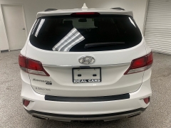 Used 2019  Hyundai Santa Fe XL 4d SUV FWD SE at Ideal Cars Llc near Mesa, AZ