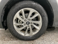 Used 2017  Hyundai Tucson 4d SUV AWD SE at Ideal Cars Llc near Mesa&comma; AZ