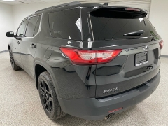 Used 2020  Chevrolet Traverse 4d SUV FWD LT Cloth w&sol;1LT at Ideal Cars Llc near Mesa&comma; AZ