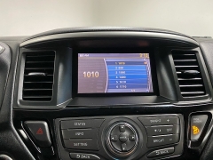 Used 2015  Nissan Pathfinder 4d SUV 4WD SV at Ideal Cars Llc near Mesa&comma; AZ