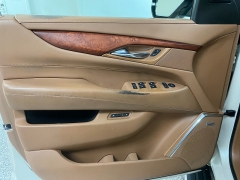 Used 2015  Cadillac Escalade 4d SUV 4WD Platinum at Ideal Cars Llc near Mesa&comma; AZ