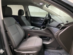 Used 2021  Buick Enclave FWD 4dr Preferred at Ideal Cars Llc near Mesa&comma; AZ