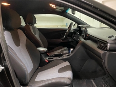 Used 2019  Hyundai Veloster 3d Hatchback 2&period;0L Auto at Ideal Cars Llc near Mesa&comma; AZ