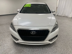 Used 2016 Hyundai Sonata Hybrid 4d Sedan Limited w/Blue Pearl Interior at Ideal Cars Llc near Mesa, AZ