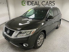  2015 Nissan Pathfinder 4d SUV 4WD SV at Ideal Cars Llc near Mesa&comma; AZ