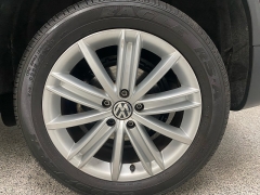 Used 2009  Volkswagen Tiguan 4d SUV SE w&sol;Leather 4Motion at Ideal Cars Llc near Mesa&comma; AZ