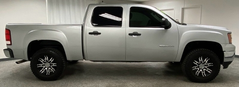 Used 2013  GMC Sierra 1500 4WD Crew Cab SLE at Ideal Cars Llc near Mesa, AZ