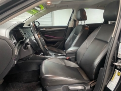 Used 2019  Volkswagen Jetta 4d Sedan 1&period;4T SEL at Ideal Cars Llc near Mesa&comma; AZ