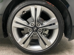 Used 2016  Hyundai Veloster 3d Coupe Auto at Ideal Cars Llc near Mesa&comma; AZ