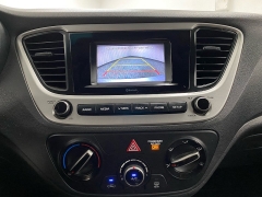 Used 2020  Hyundai Accent 4d Sedan SE Auto at Ideal Cars Llc near Mesa&comma; AZ