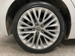 Used 2014  Lexus ES 350 4dr Sdn at Ideal Cars Llc near Mesa&comma; AZ