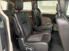 Used 2020  Dodge Grand Caravan 4d Wagon SXT at Ideal Cars Llc near Mesa&comma; AZ