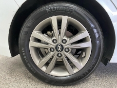 Used 2018  Hyundai Elantra 4d Sedan SEL at Ideal Cars Llc near Mesa&comma; AZ