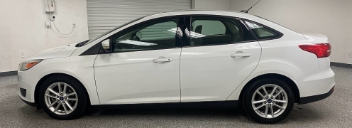 Used 2015  Ford Focus 4d Sedan SE at Ideal Cars Llc near Mesa&comma; AZ